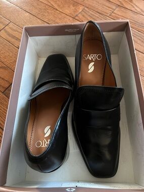 SARTO By Franco Sarto Black Leather Square-Toe Loafers